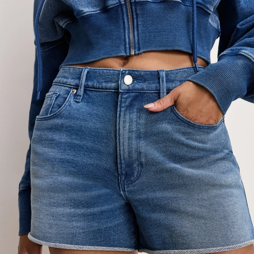 Good American Classic Blue Jean Shorts - Picture 1 of 7